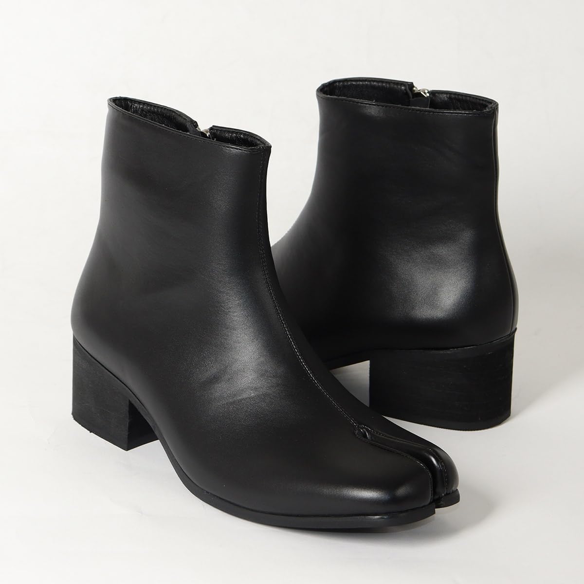 タバサ様用【未使用♡新品】黒／23㎝／HUNTER Original Short LOVEHUNTER スニーカー LOVE HUNTER / 厚底ギザギザソール