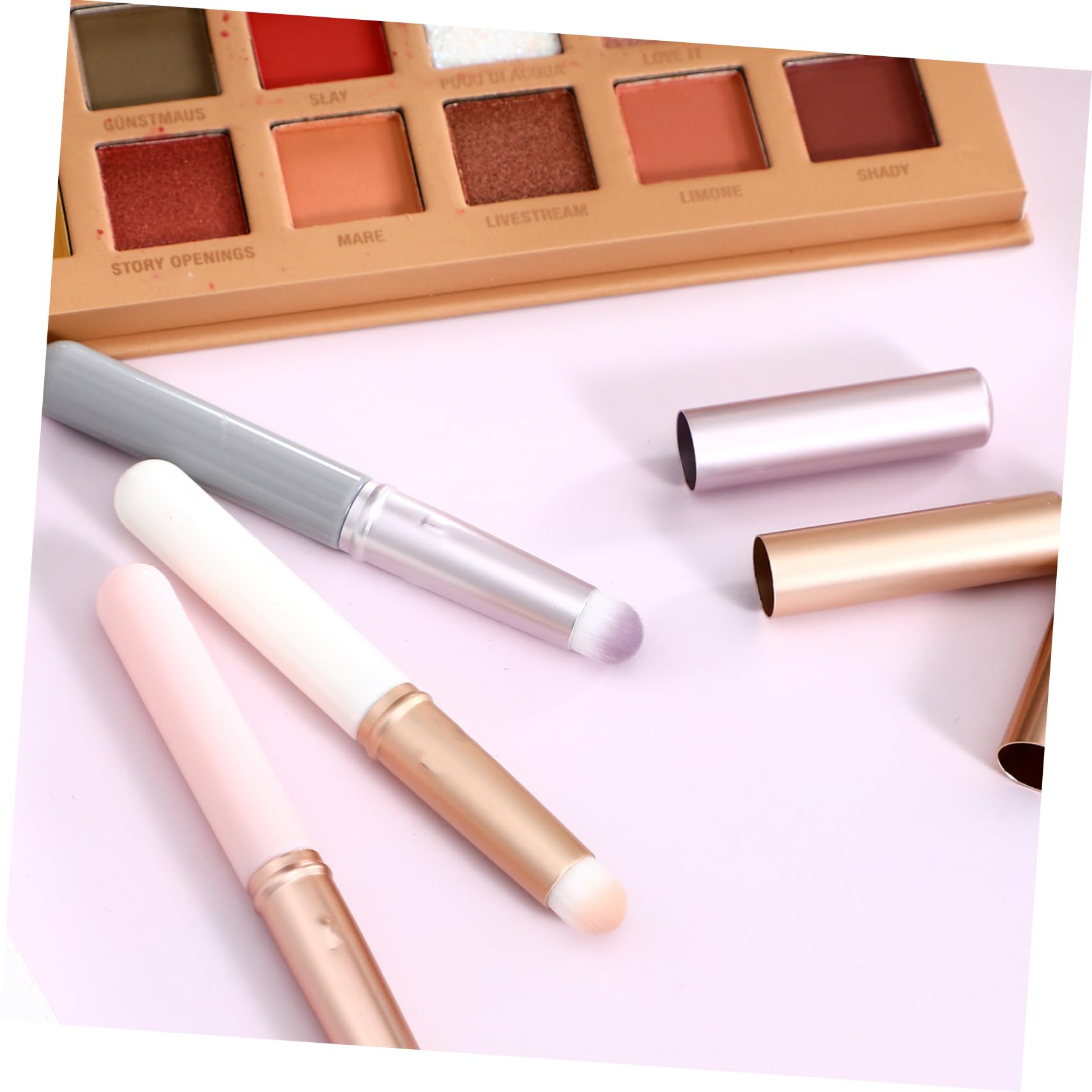 ARTSEWPLY 3Pcs Concealer Brush with Protective Caps Soft Synthetic Bristles for Precise Application for Liquid Powder Concealers Travel Friendly Makeup Tools