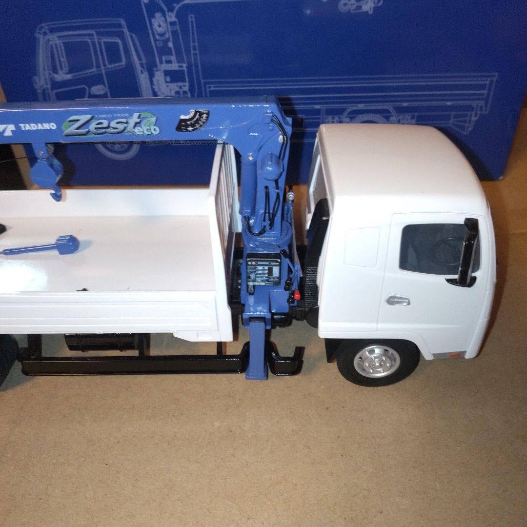 Amazon.co.jp: タダノ建機 タダノカーゴクレーントラック 1/32 : おもちゃ 