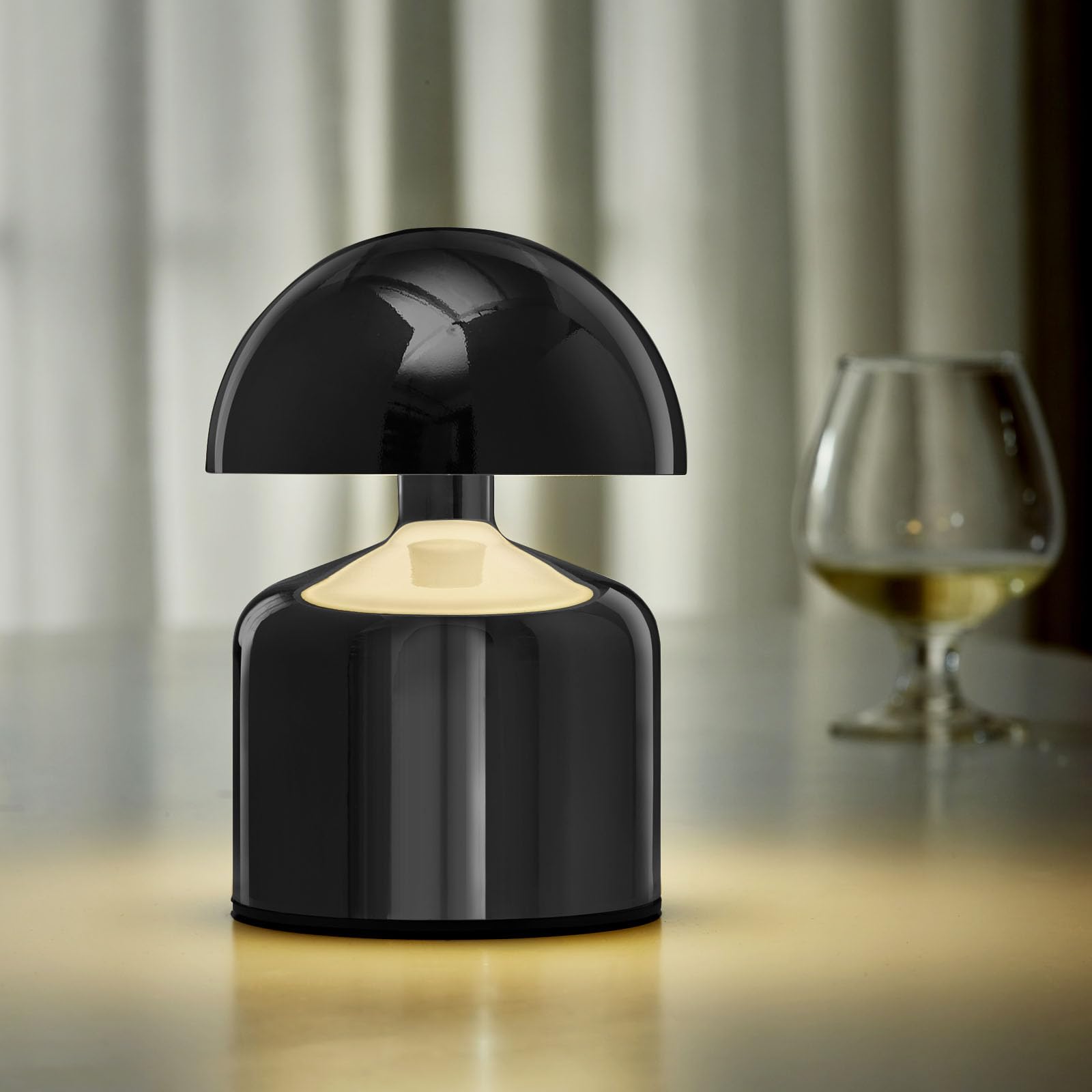 SAIWEYA Modern Cordless Mushroom Small Table Lamp Touch LED Lamps, 3-Way Dimmable Bedside Nightstand Lamp Mini Rechargeable Night Light for Bedroom,