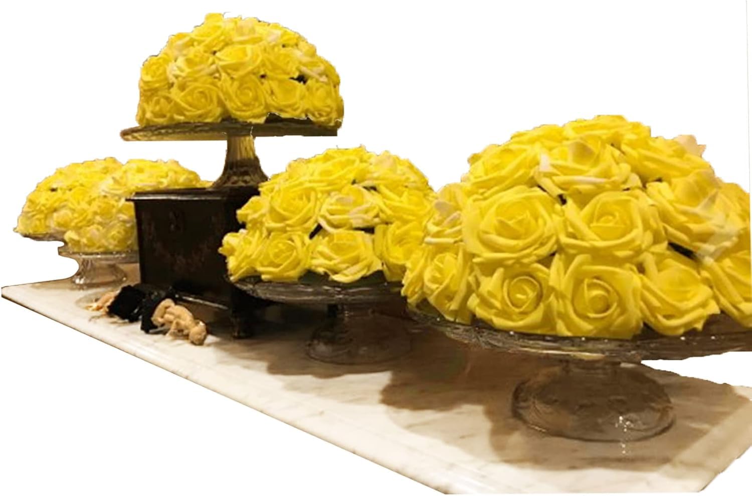 Amazon｜cosybeau イエロー 造花 フェイクローズ 50個 ステムフラワー