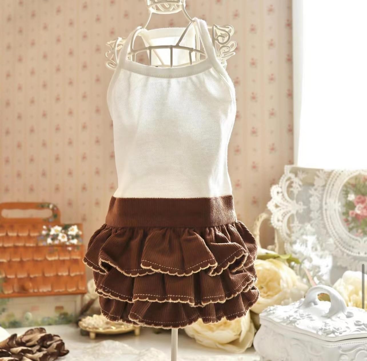 TaniWina Base Cake Skirt for Small Dogs Breathable and Durable Spring/Summer (XL,Brown)
