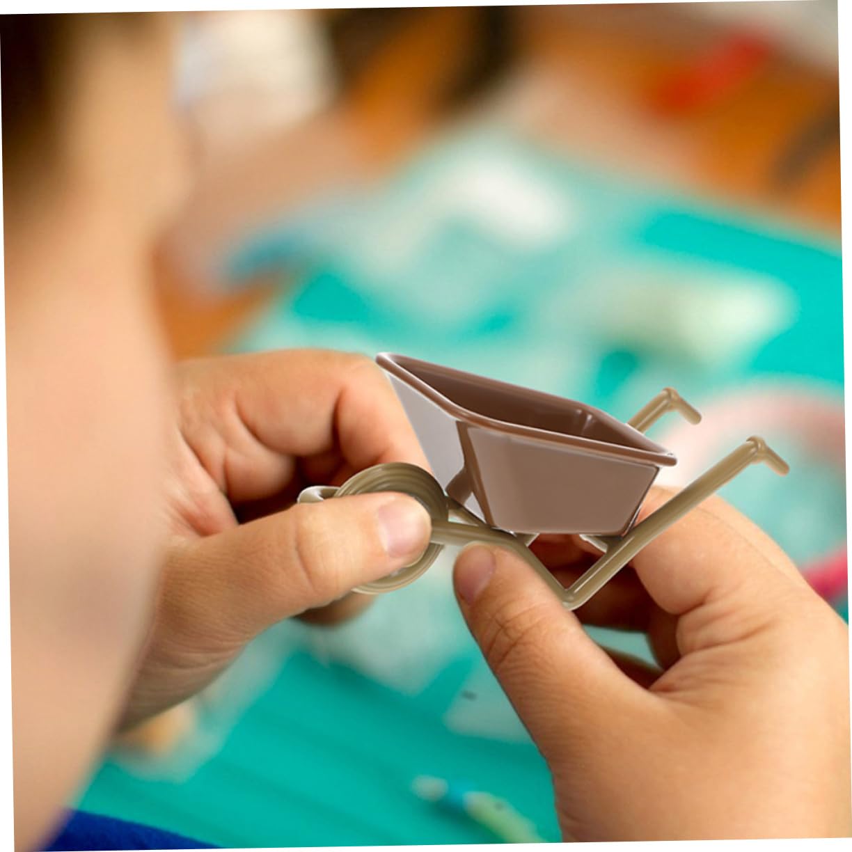 LIOOBO 2Pcs Miniature Cart Model Realistic Simulation Cart for Home Office and Garden Decoration Material Mini Landscape Wagon for Creative Displays