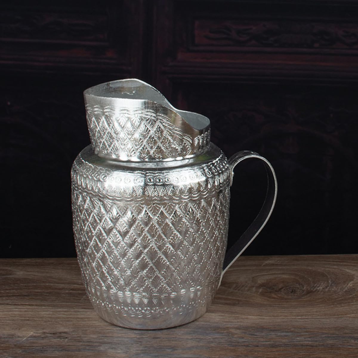 Beavorty Pichet en Alliage D'étain-aluminium 1,5 L Large Ouverture, Pichet à Boisson Polyvalent pour Vin, Lait et Jus, Ustensile de Service Métallique pour Maison, Restaurant et Fête