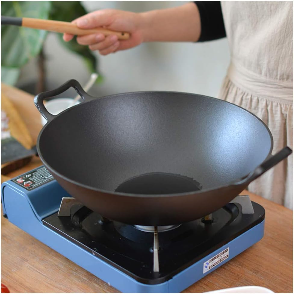 Wok tradizionale in ghisa martellata a mano con coperchio, ideale per cucina professionale e casalinga