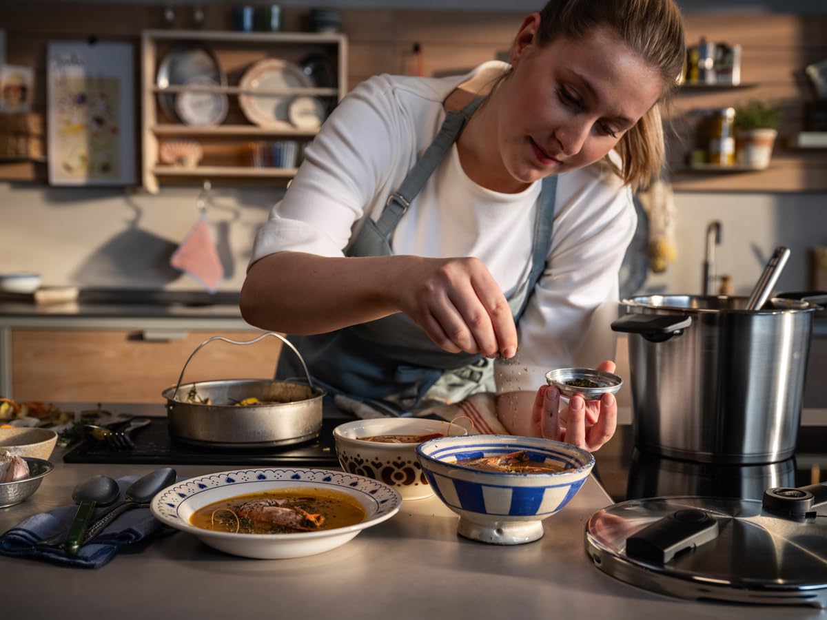 Fissler Vitaquick Premium - Juego de 2 ollas a presión (22 cm, olla a presión de 4,5 L + sartén a presión de 2,5 L, diámetro de 2,5 L, 2 niveles de cocción, fabricado en Alemania, inducción)
