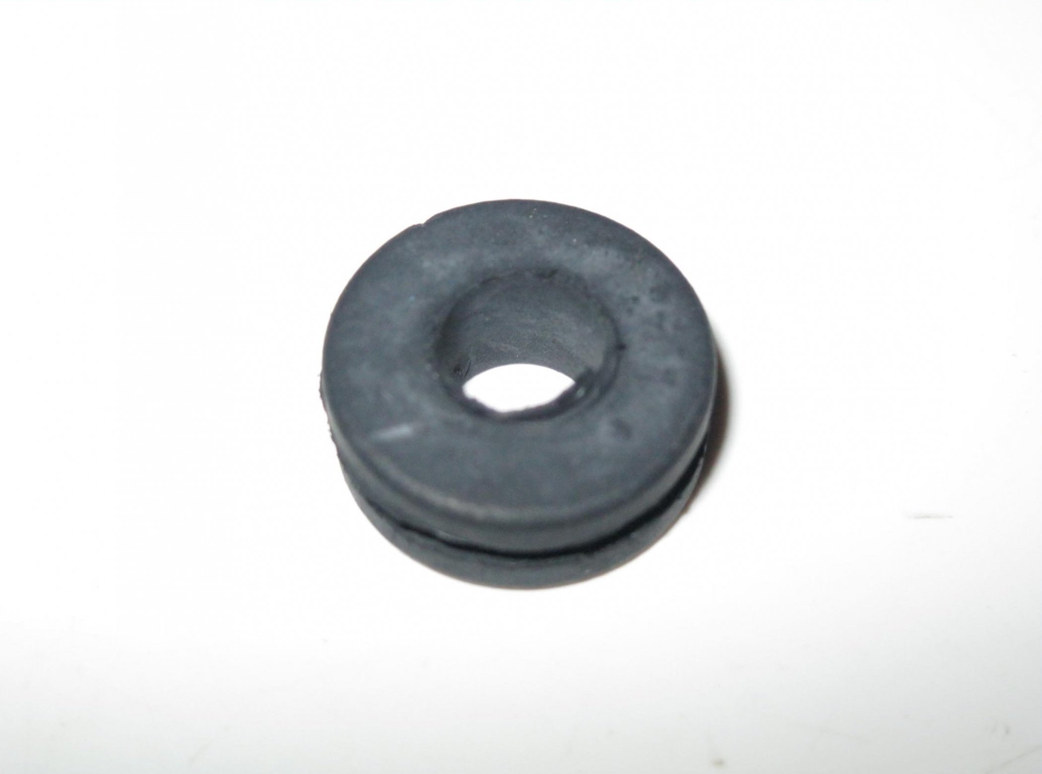 BMW F07 Rear Window Motor Rubber Mount Grommet 7267586 07147267586  