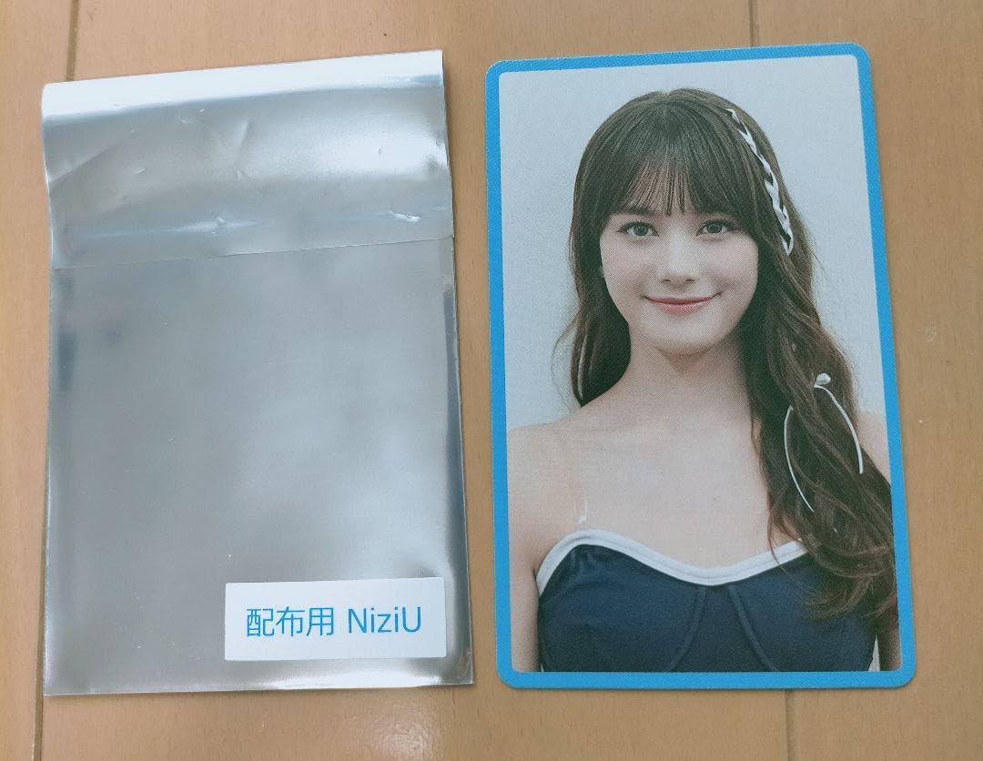 Amazon.co.jp: NiziU ニナ 人気歌謡 インガ 会場限定 入場者 特典