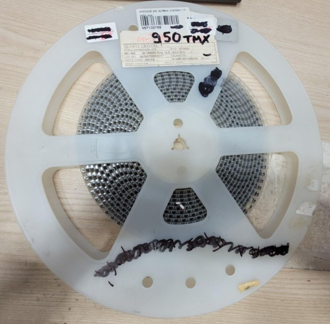 Generic (3 PCS) Q13MC4051000200 Compatible with EPSON Crystal 32.7680KHZ 12.5PF SMD