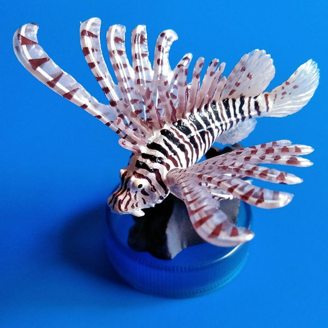Amazon.co.jp: フィギア 魚 ミノカサゴ : おもちゃ