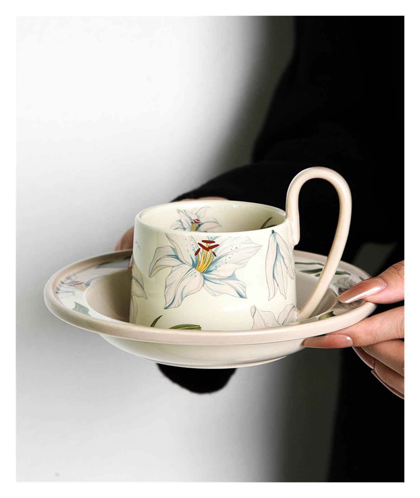 Lily - Ceramiczny zestaw filiżanek do herbaty i kawy ze spodkami w pudełku prezentowym - idealny na popołudniową herbatę i jako prezent (opakowanie 1 szt.)