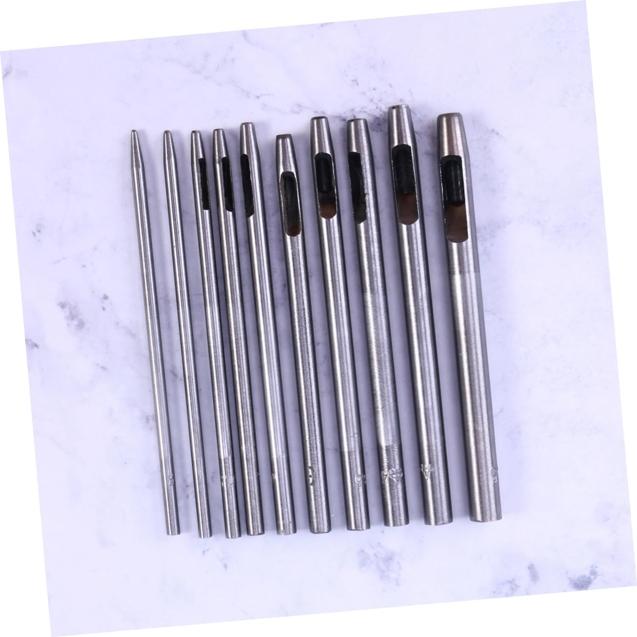 Uonlytech 30 Pièces Trou en Cuir pour Les vêtements perforateur Ceinture pour Cuir Sangles poinçon de Ceinture Outils Coupe-poinçon perforateur de e Trou de poinçon des Produits