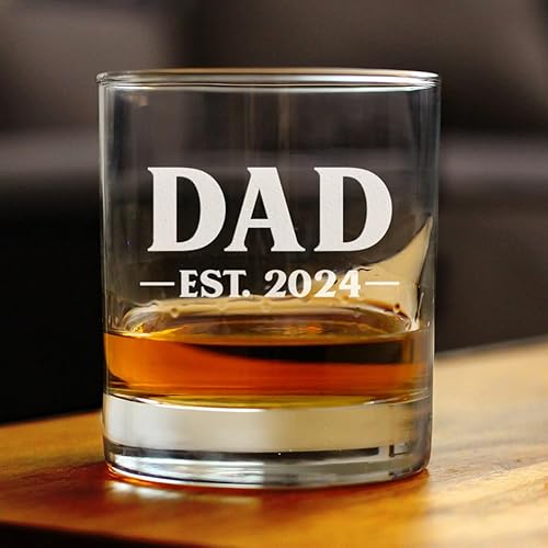 Miniatura 14 de Bevvee Dad Est 2023 - Regalo de cristal de whisky New Father para padres primerizos - Vasos atrevidos de 10.25 onzas