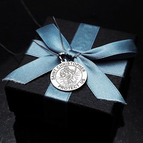 Miniatura 5 de PicturesOnGold.com Medalla redonda religiosa de San Cristóbal y medalla con grabado en plata de ley, oro de 10 quilates o 14 quilates