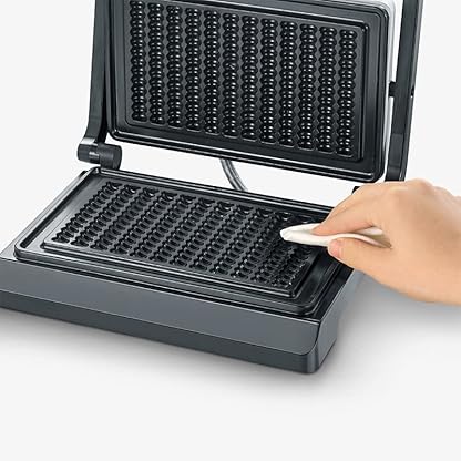 SEVERIN Waffelpommes-Maker, antihaftbeschichtetes Waffeleisen für 12 Waffeln in Pommes-Form, kompaktes Waffeleisen im Slim-Design, ca. 800 W Leistung, beige, WA 2114 – Bild 4