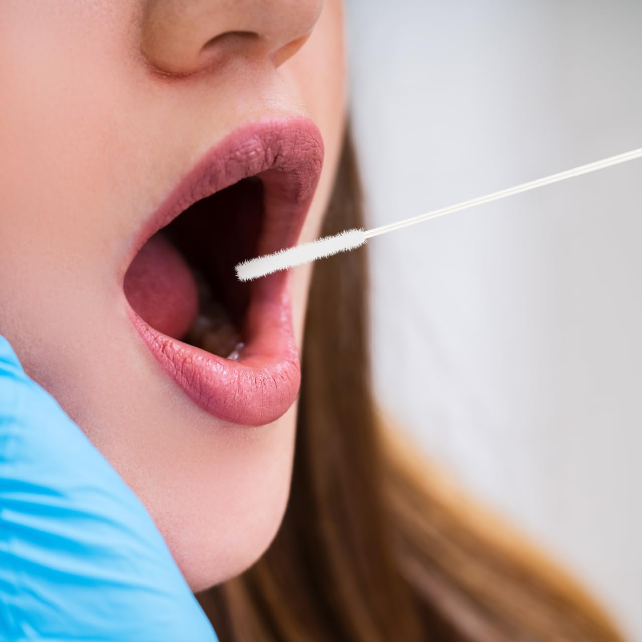 iplusmile Tamponi nasofaringei sterili, con punta in cotone, applicatori in nylon, 20 pezzi