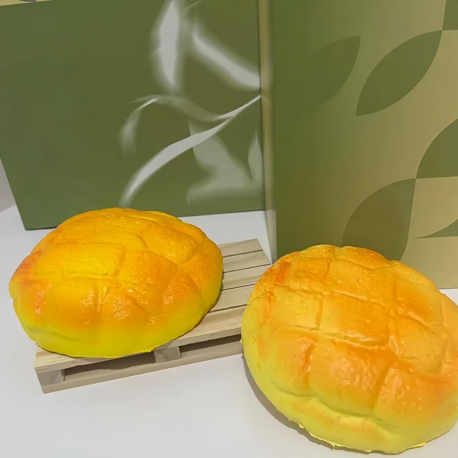 Amazon | パンスクイーズおもちゃ - リアルなパンの形のスクイーズ