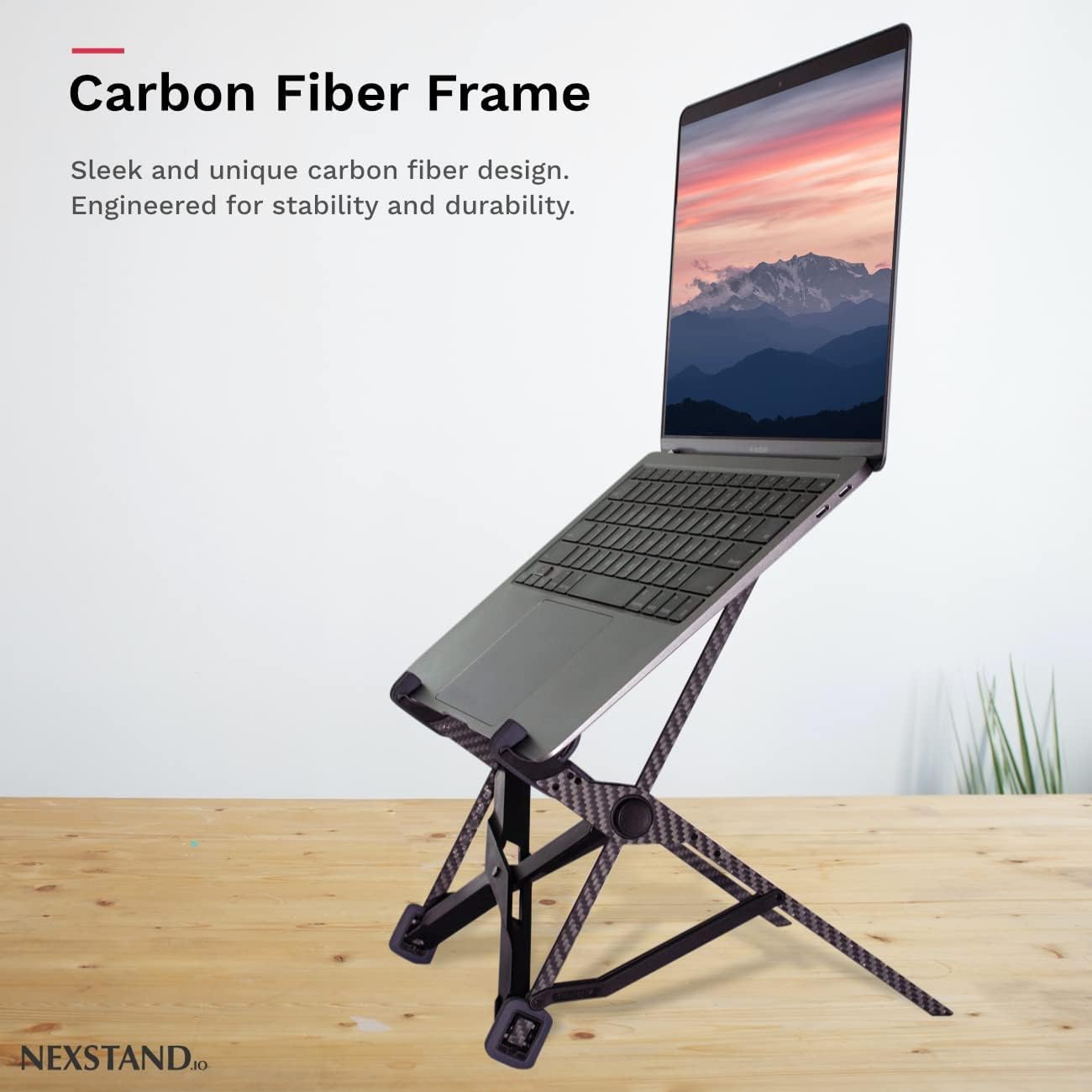 NEXSTAND K1 Stojak na laptopa, składany przenośny uchwyt na laptopa z włókna węglowego, 7-poziomowa regulacja wysokości, ergonomiczny stojak na laptopa, na biurko, MacBooka, notebooka