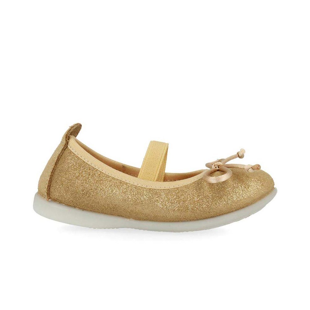 Manoletinas doradas Gioseppo Sylvie 39613, el calzado ideal para días de fiesta infantiles 5