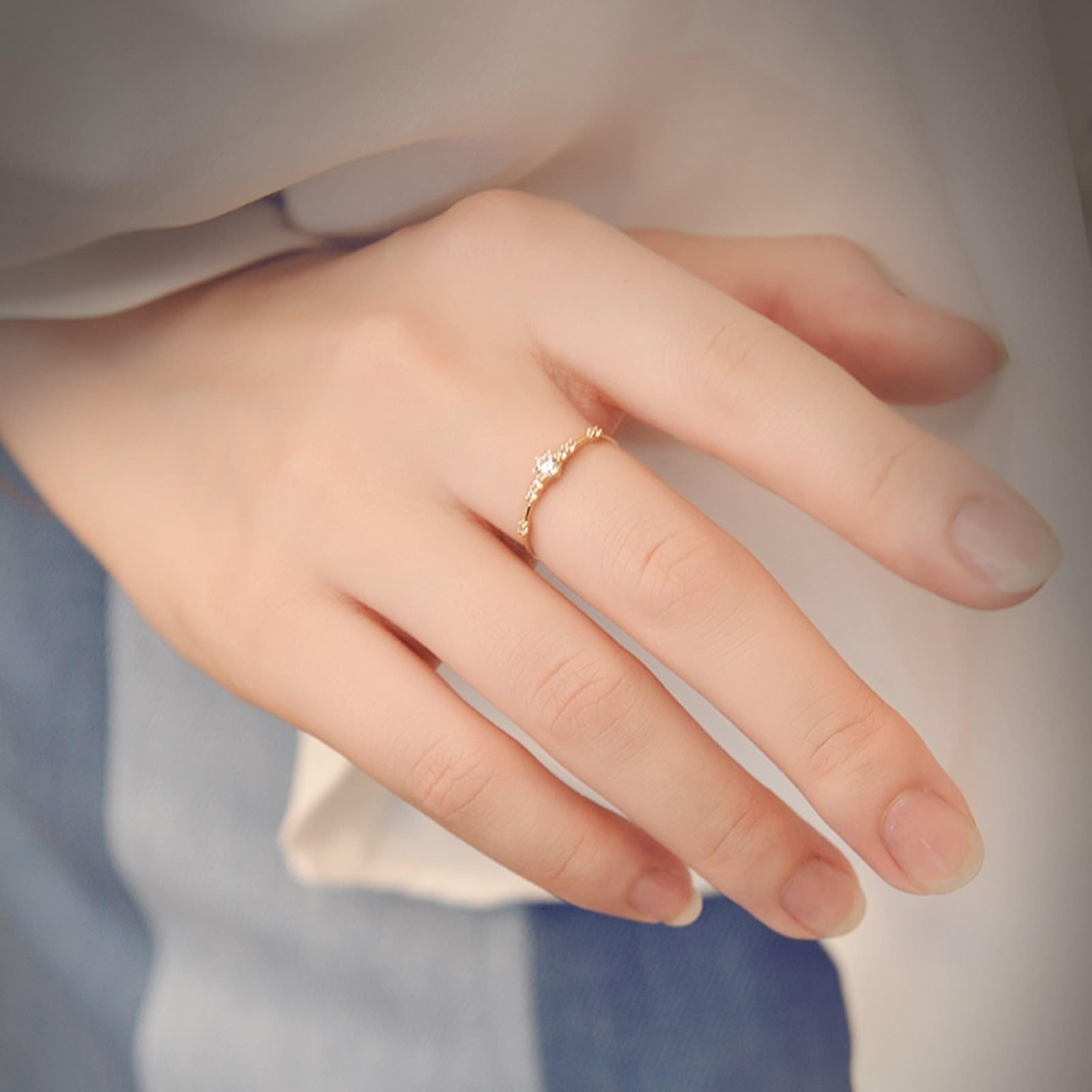 Wycian Anillo de compromiso para mujer, con piedra de oro amarillo, circonita, oro amarillo, talla 45 (14,3) con pequeñas circonitas adaptables para mujer Año Nuevo