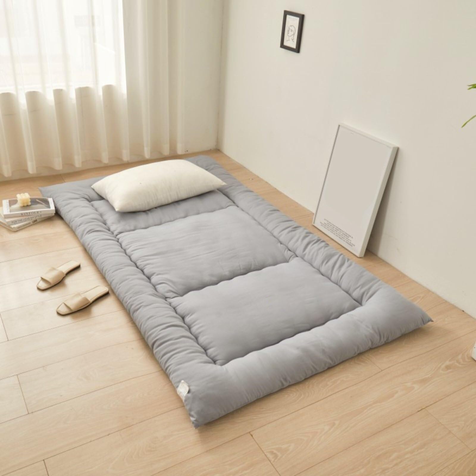 Portable Roll Up Sleeping Mat, Simple and Thick Japanese Futon, Floor Mat for Student Dormitory, Travel, Bedroom, Guest Room Sleeping Mat,