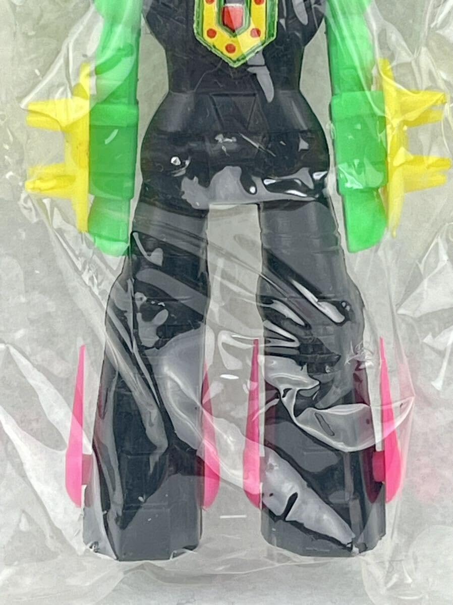 Amazon.co.jp: レトロ ミニ ロボット 合身戦隊 メカンダー ロボ 黒