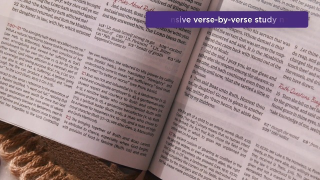 Image of KJV, The Woman's Study Bible, Purple Leathersoft, Red Letter, Full-Color Edition, Comfort Print (Thumb Indexed): Receiving God's Truth for Balance, Hope, and Transformation