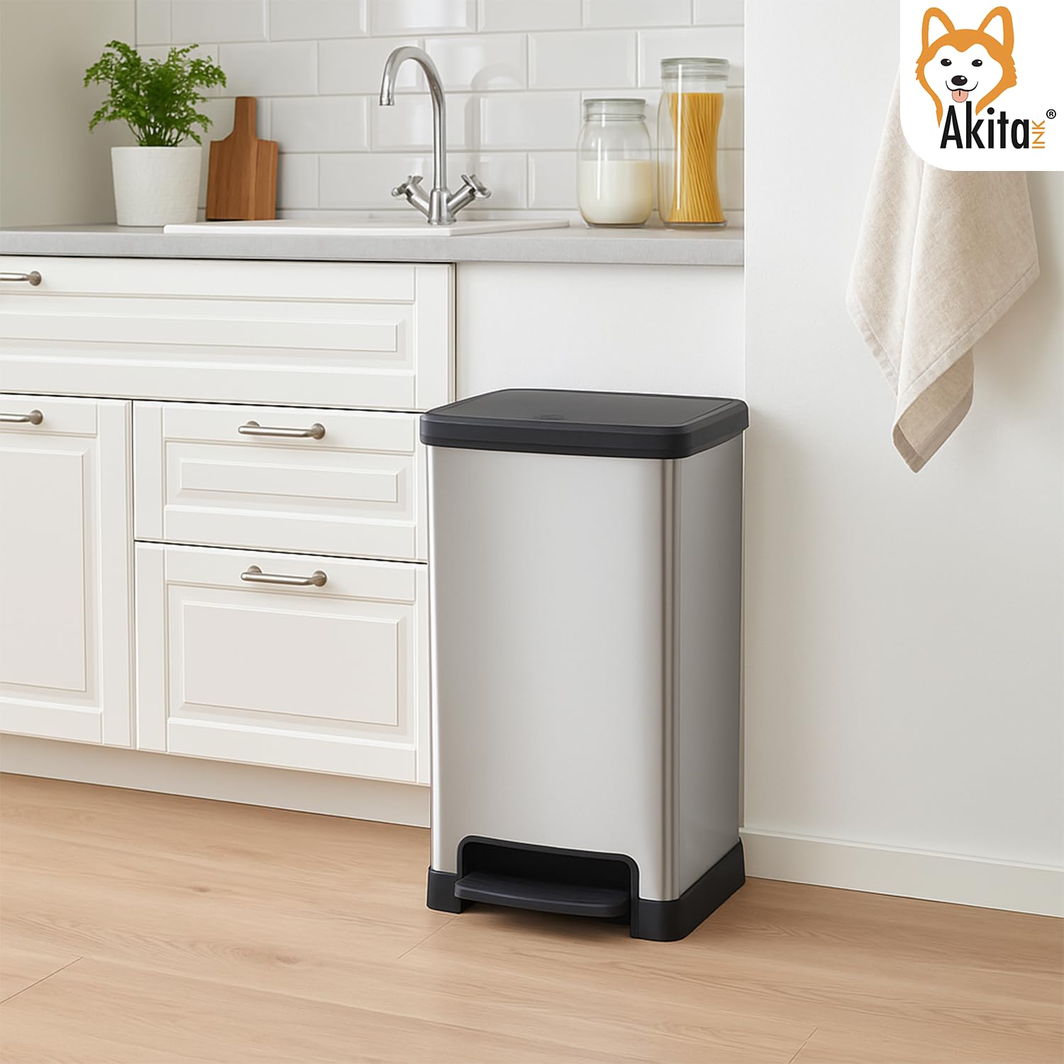 AKITAInk Pattumiera a Pedale BIG XXL 28,8x39x65,4 cm - Compatibile con 2 Sacchetti, Chiusura Soft Close, Raccolta Differenziata, Grigio Metallizzato, per Cucina e Ufficio, Facile Pulizia