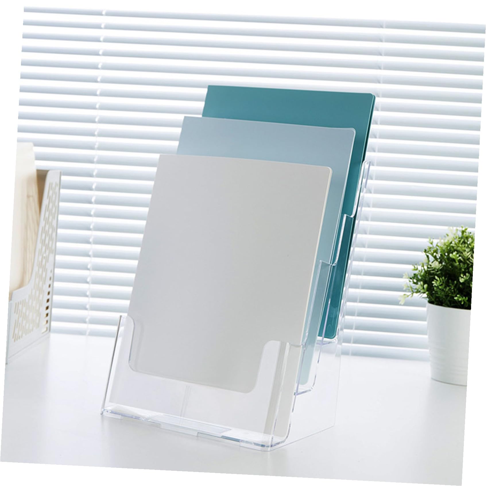 FOMIYES Organizzatore di File da Scrivania in Acrilico Trasparente a Tre Livelli 245x160x320mm, Porta Brochure e Documenti per Ufficio, Scaffale Portaoggetti Compatto per Spazio Lavoro