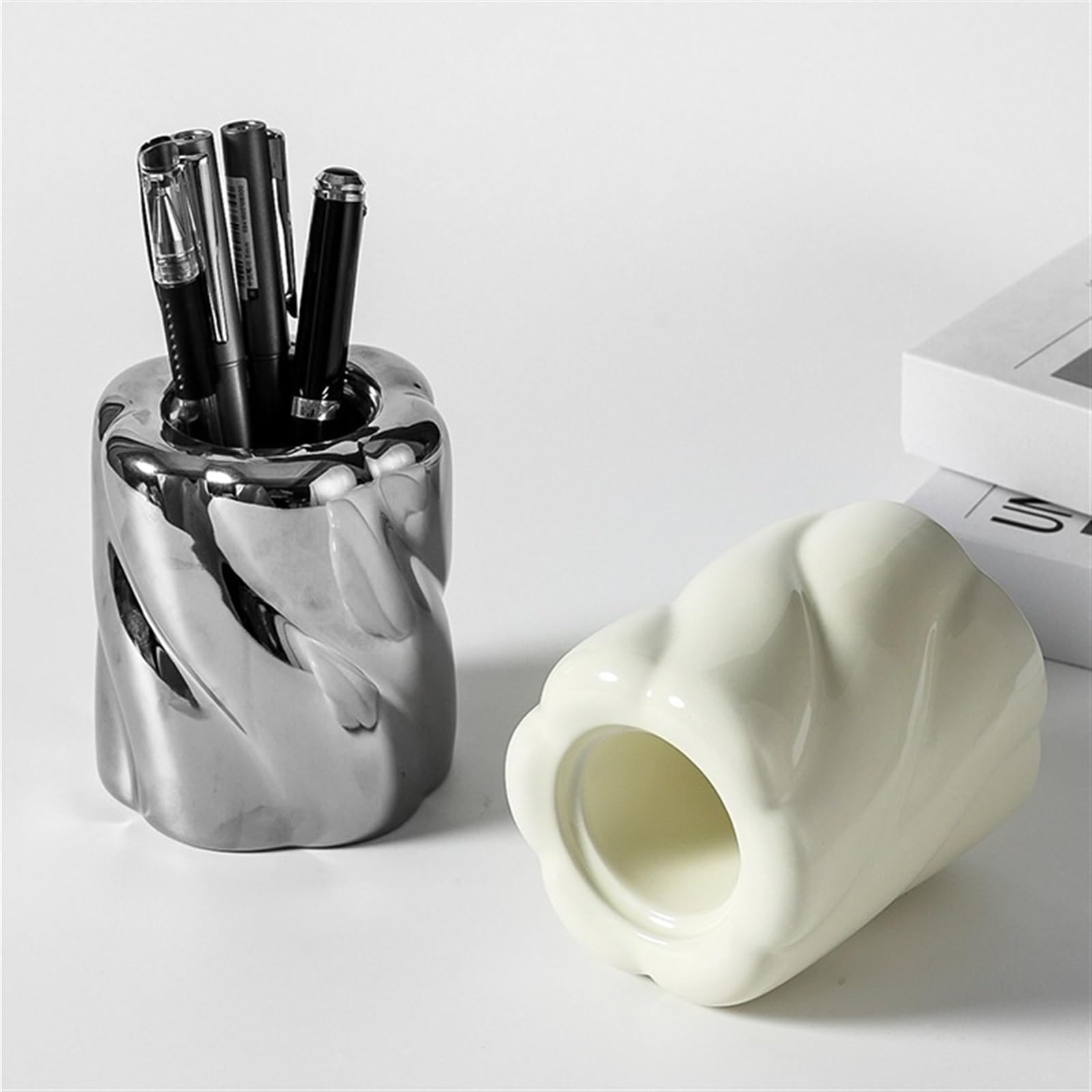 Portapenne Portapenne da Scrivania in Ceramica Personalizzato, Portapenne for Il Trucco, Portaoggetti for Il Tavolo da Toeletta Accessori Scrivania(Silver)