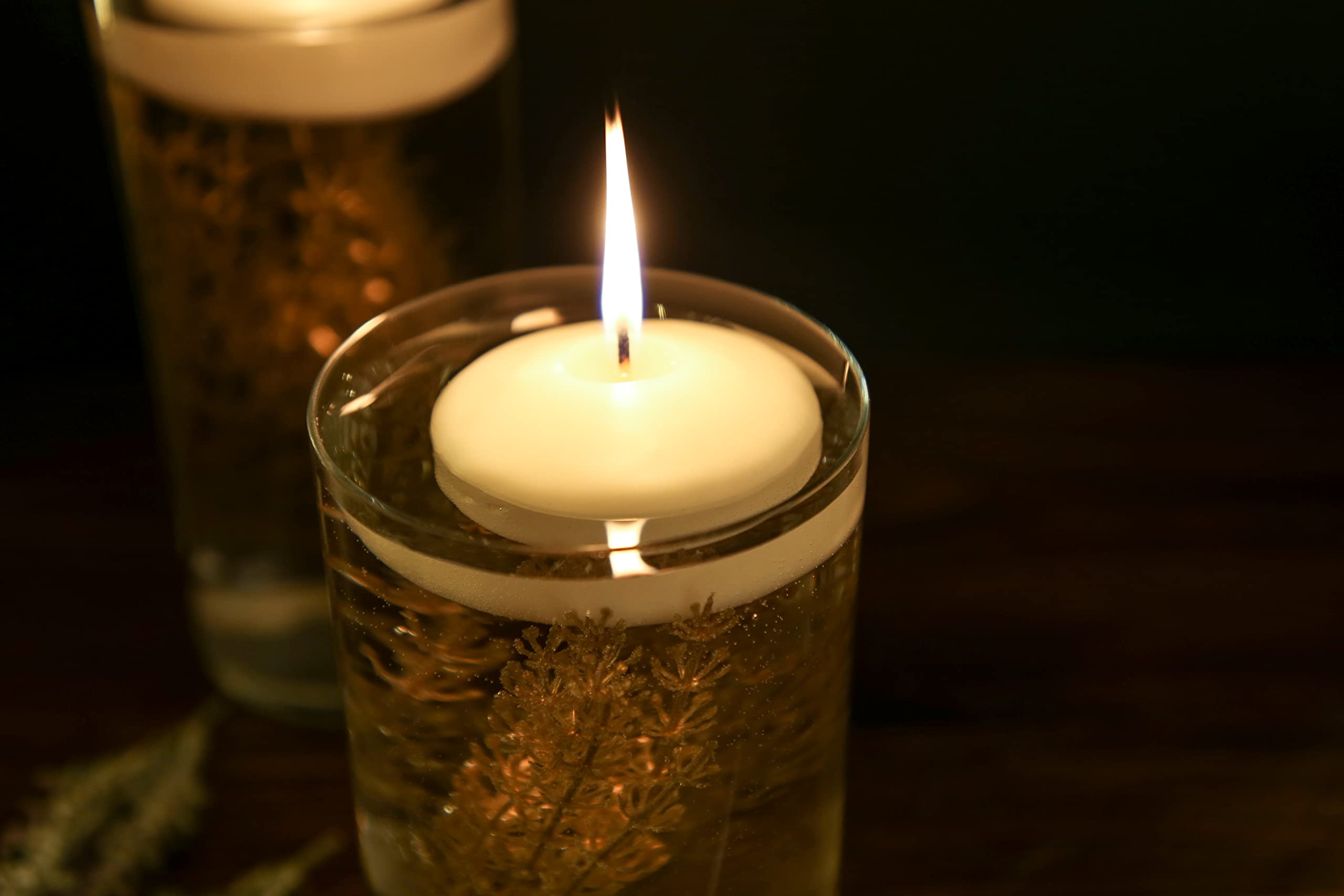 Velas flotantes perfumadas de 7,6 cm para centros de mesa, velas de agua, juego de 12 velas de vainilla para bodas, eventos al aire libre, hasta 11 horas, ceremonia de cena romántica