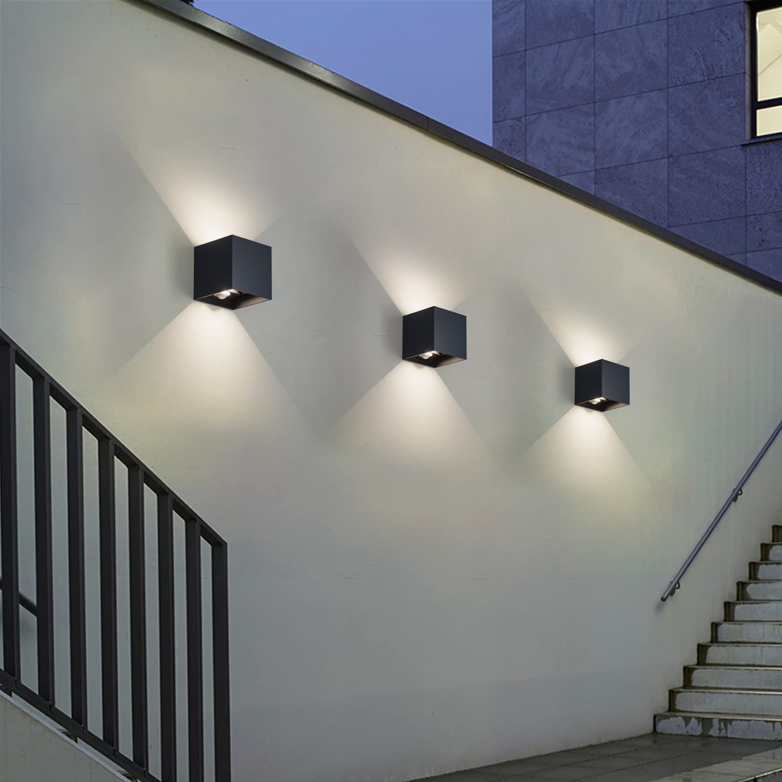 Klighten 2 PCS Lampada da esterno, 12W Applique da Parete con sensore di movimento per luci esterni/interni Lampade da parete con fascio regolabile IP65 Impermeabile 4000K Antracite