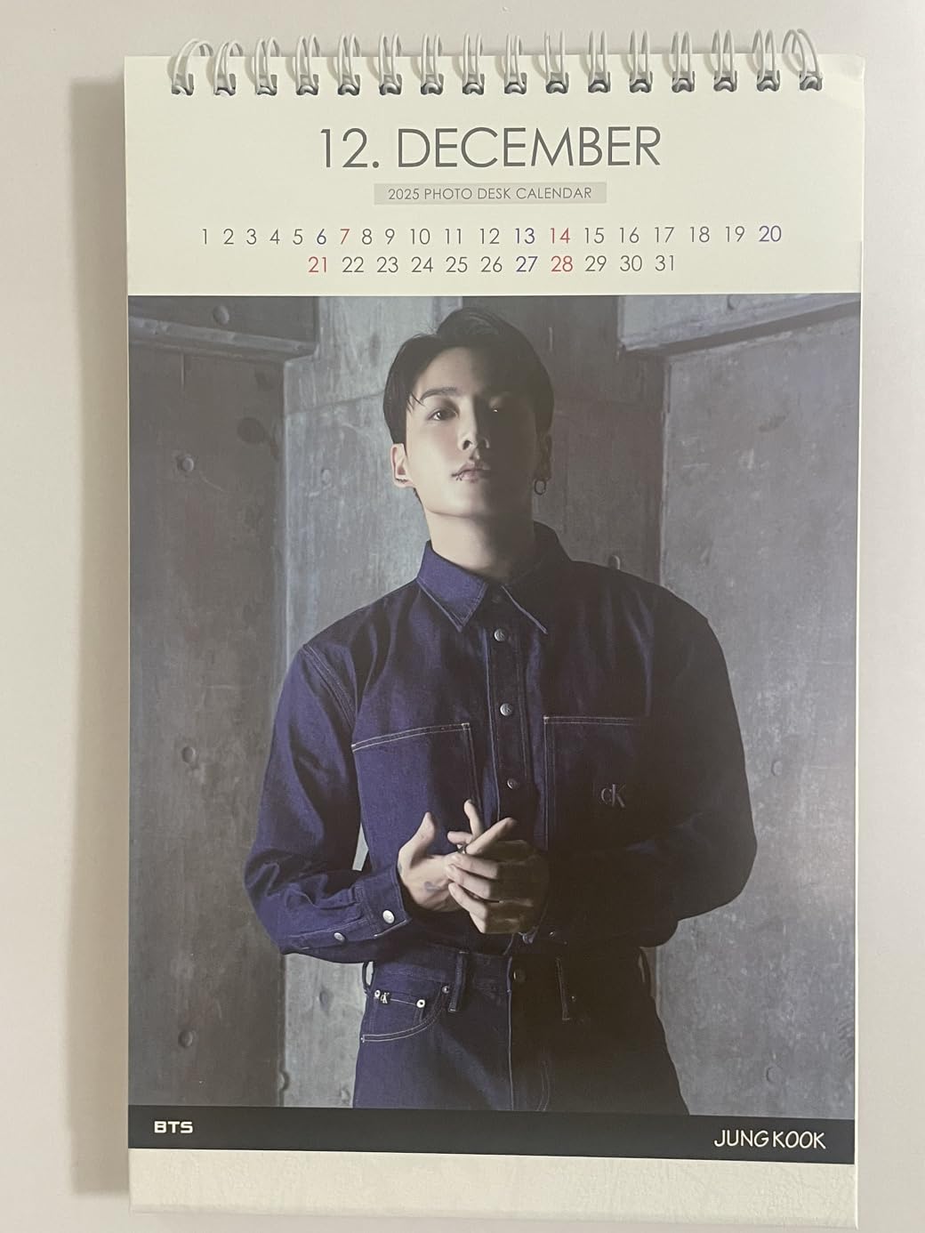 BTS グク JUNGKOOK カレンダー Amazon.co.jp: ジョングク グッズ 2026年-2027年 2年分 卓上