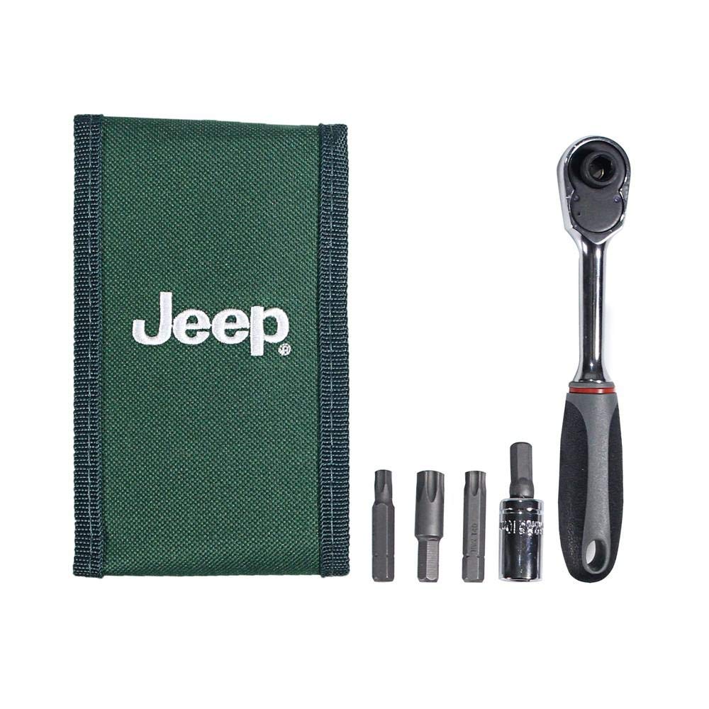 Arriba 78+ imagen where is the jeep wrangler tool kit located