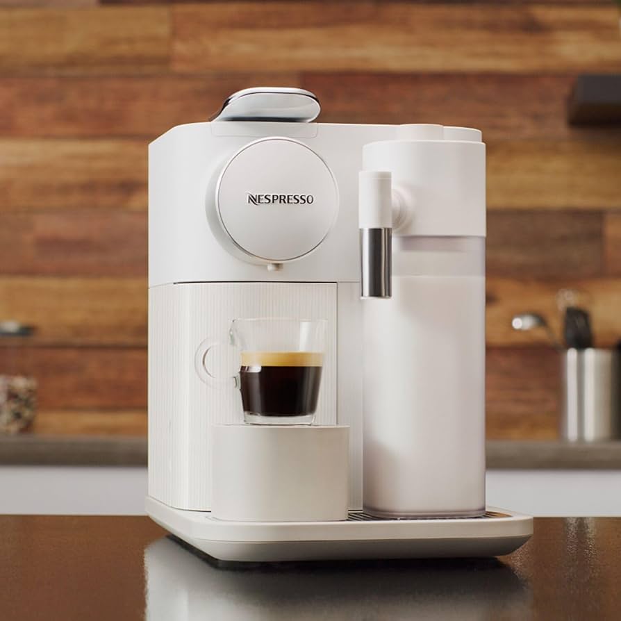 ネスプレッソ　グランラティシマ　ホワイト Amazon.com: Nespresso Gran Lattissima Original Espresso