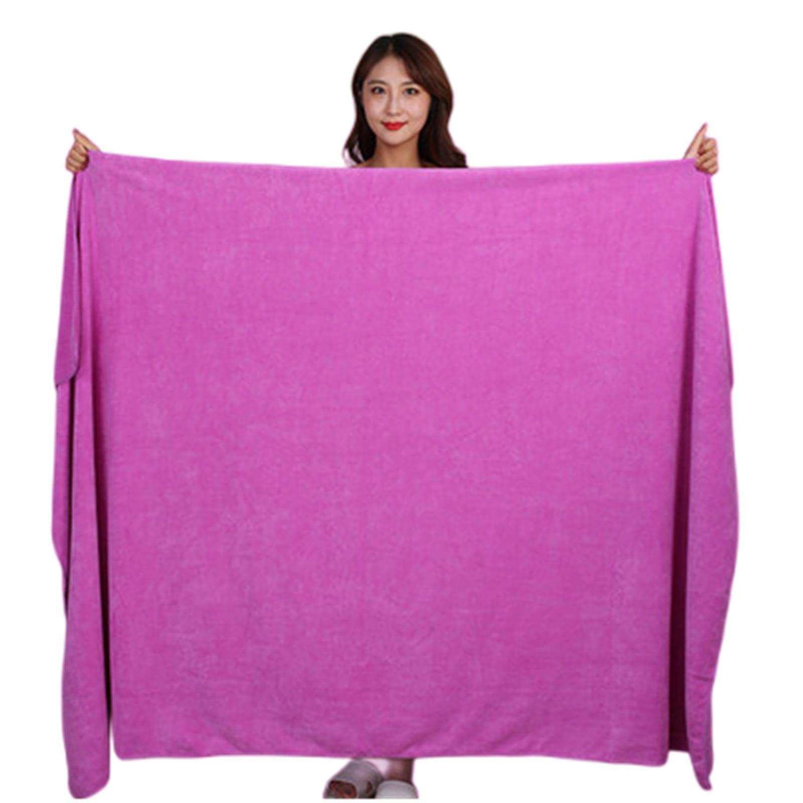Toalla de playa KOOBS compacta en color morado ideal para tus vacaciones de verano