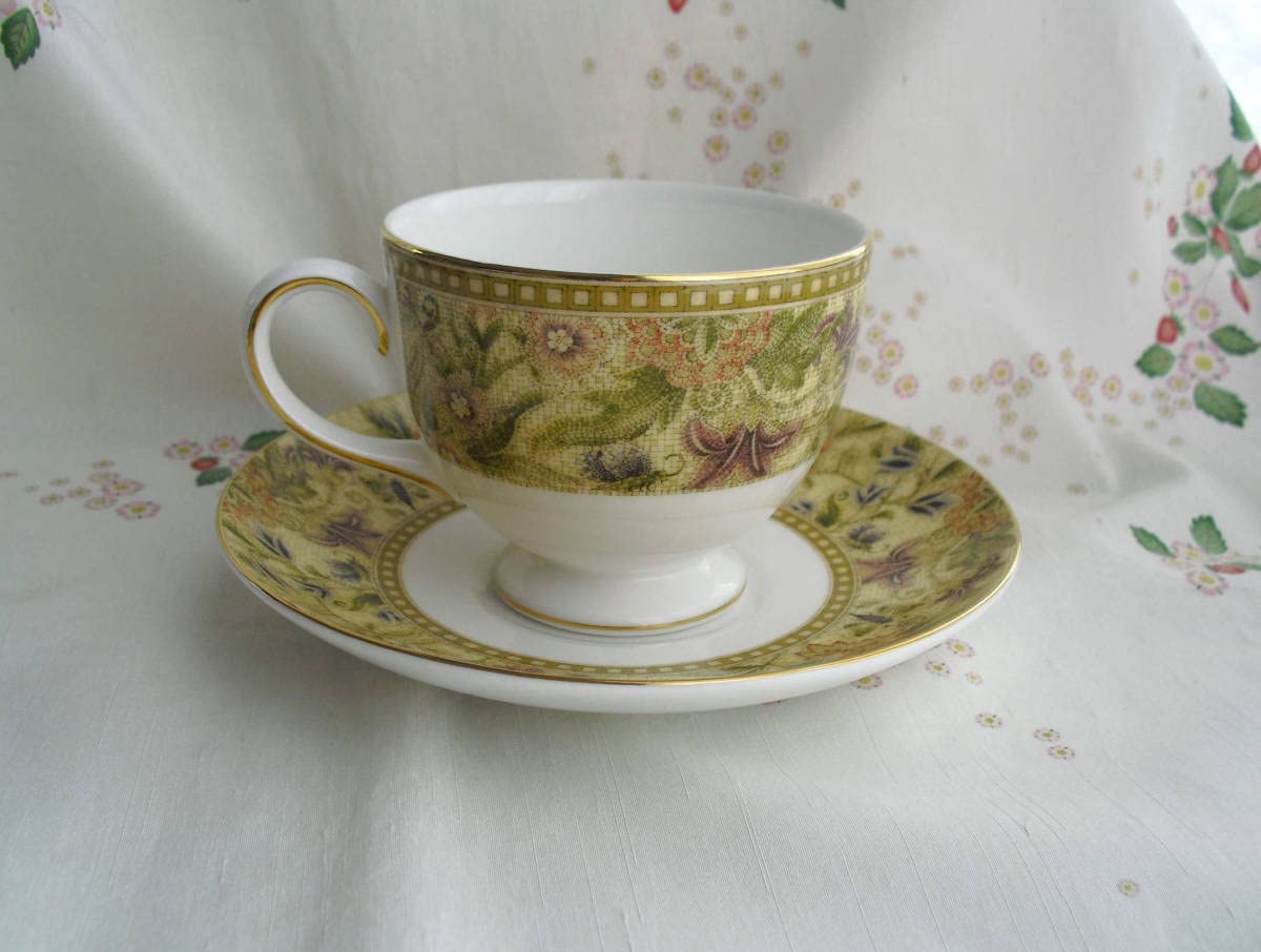 Amazon.co.jp: ウェッジウッドフローラルタペストリーカップ＆ソーサー