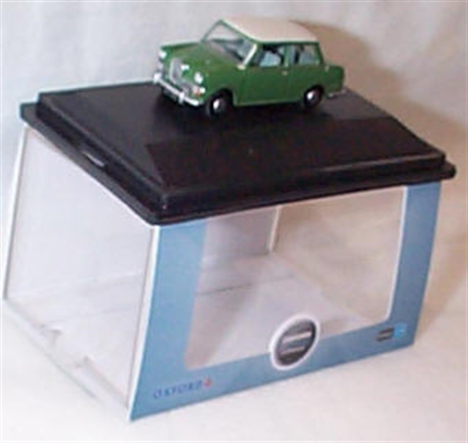oxford Riley Elf Cumberland Green White roof car 1:76 railway scale diecast model