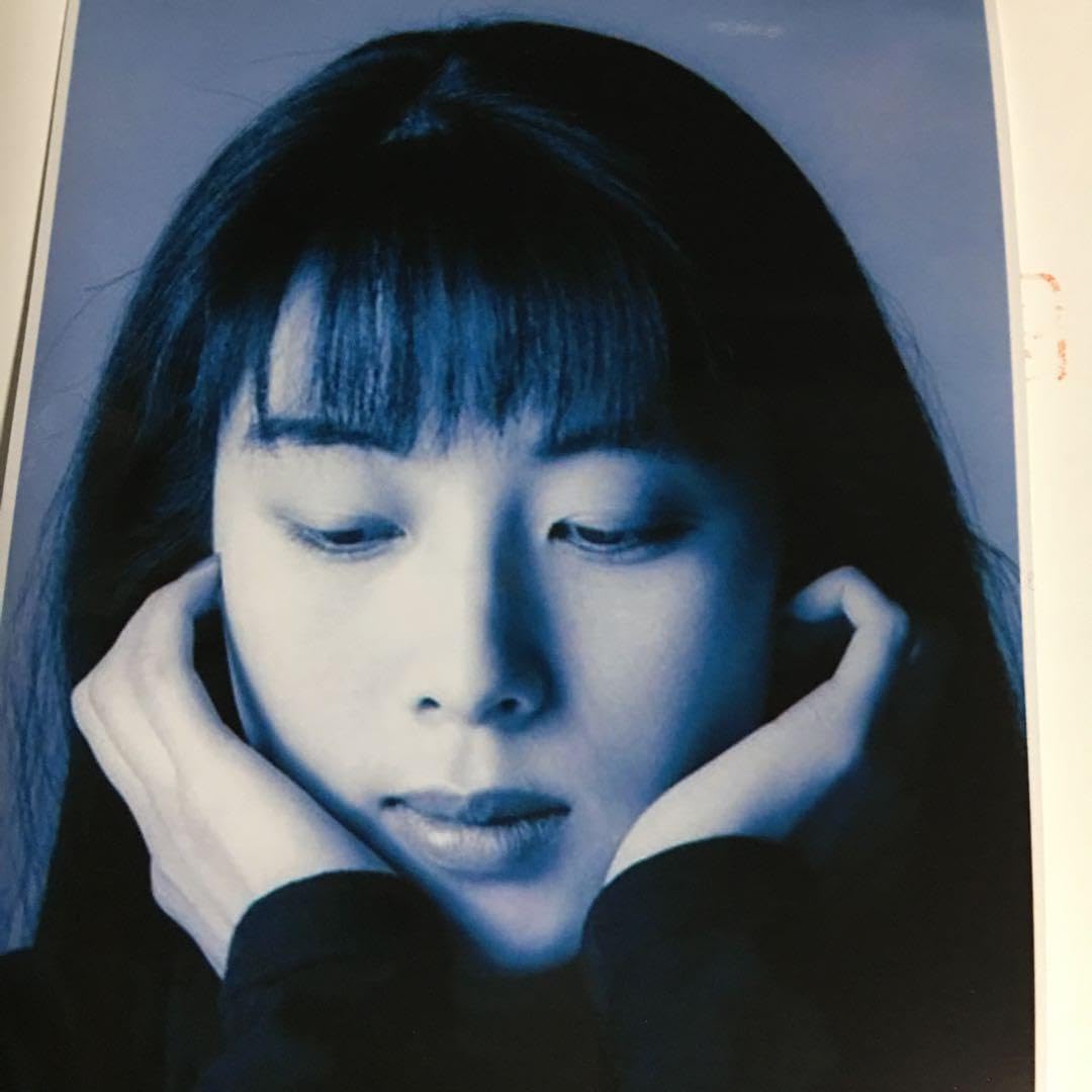 Amazon.co.jp: ZARD 坂井泉水 蒲池幸子 L写真 15枚 : おもちゃ