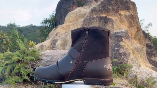 Amazon.com: OSSTONE Moto Boots for Men Fashion Zipper-up Leather