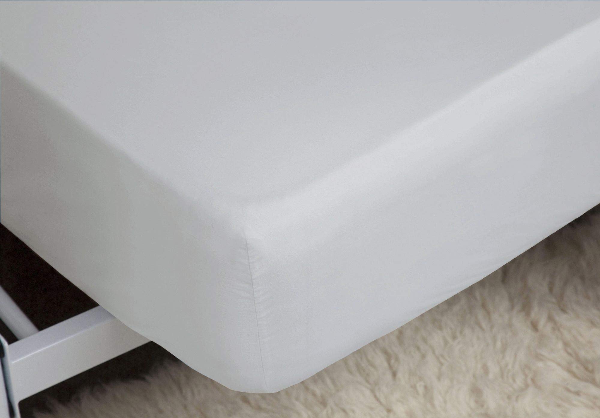 Belledorm Cloud Fitted Sheet Extra Deep 38Cm (15 Inch) - 200 Thread Count (Single, )