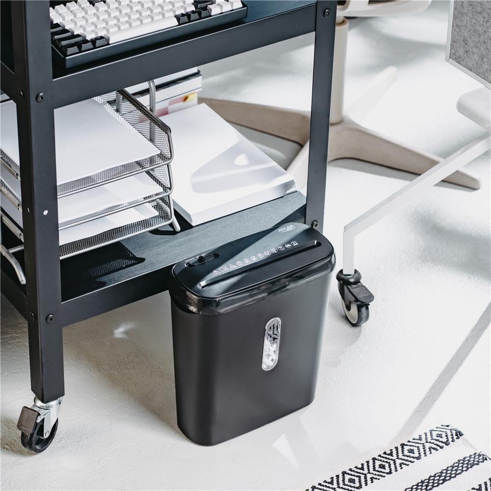 Adler AD 1039 - Destructora de Papel (6 Hojas, Corte en Tiras P‑2, depósito de 8 L, Arranque/Parada automática, función de Retroceso, 70 dB, protección contra sobrecargas, compacta y Negra)