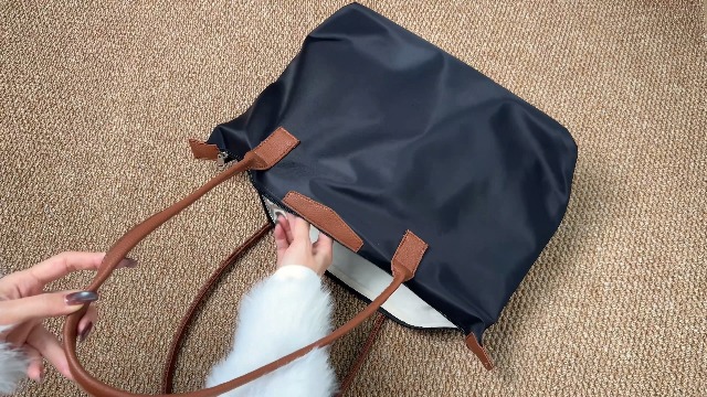 Bolso Tote para Mujer, Casual, de Cuero Vegano y Nylon miniatura 7