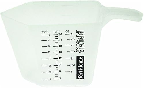 Taza de medición y herramienta de jardín