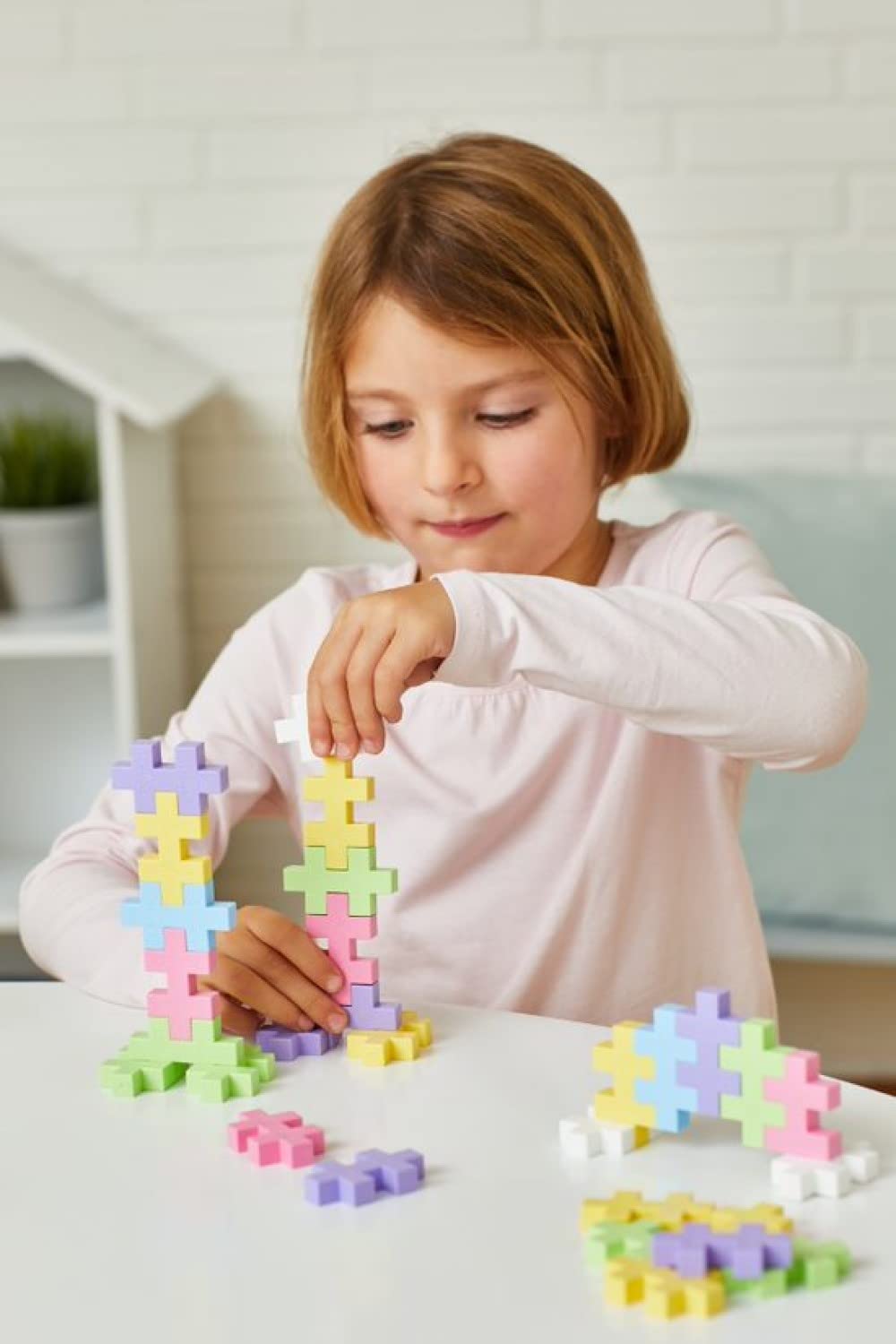 Plus-Plus 9603275 - Set di mattoncini da Costruzione, in Pratica Scatola di Metallo con Manico, 70 Pezzi, Multicolore