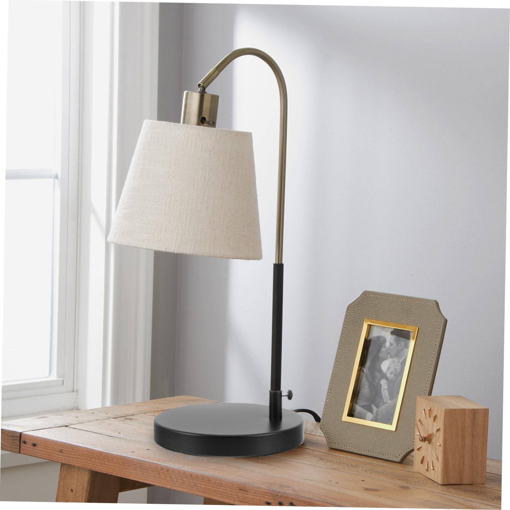 Veemoon Base Antiscivolo Ferro Lampada in Tavolo per Snodabile Braccio e Lampade Design Classico Sostituzione Resistente Colore Casuale Scrivania in Soggiorno e Camera