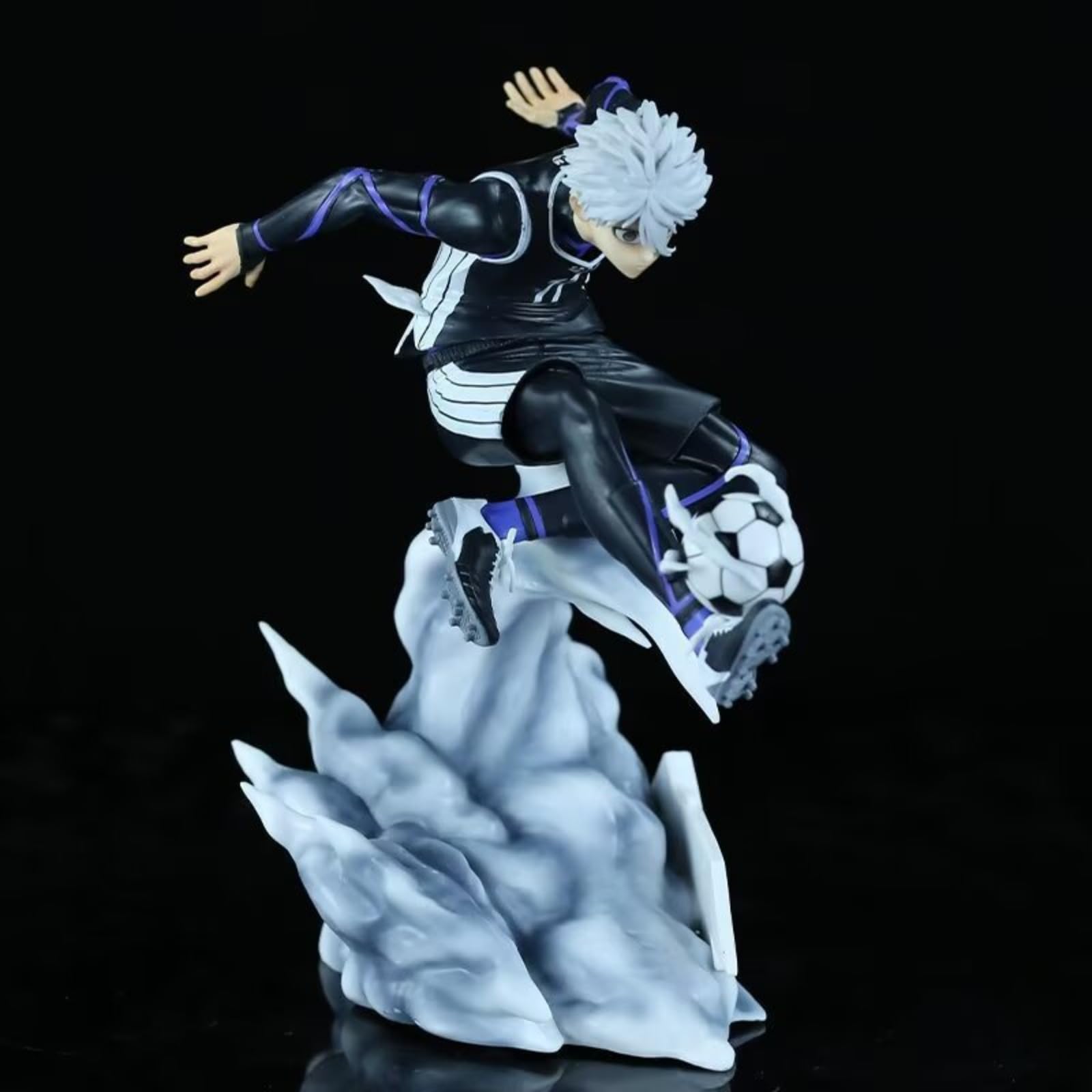 Amazon.co.jp: [YAORUI] ブルーロック 凪誠士郎 フィギュア なぎ せい