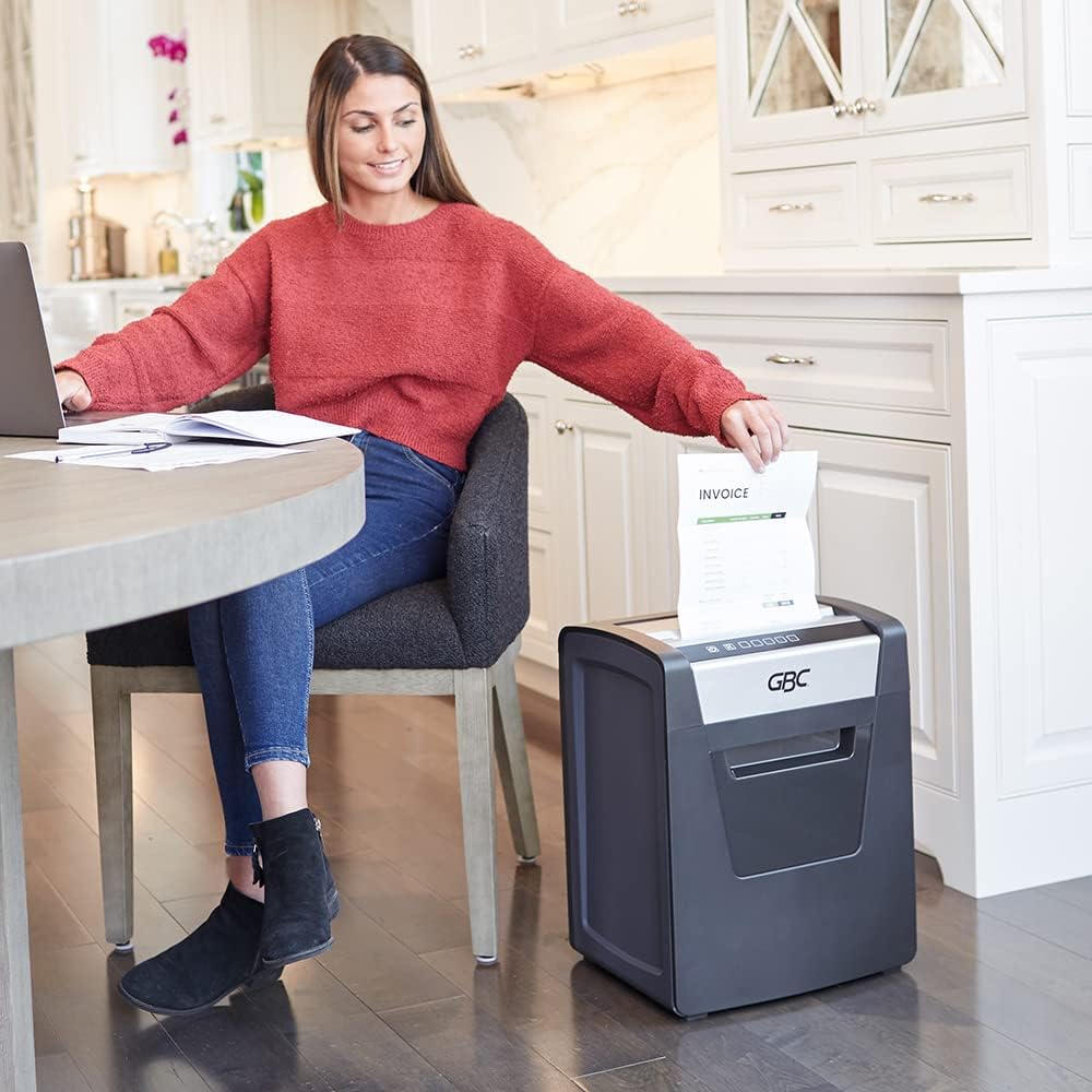 GBC ShredMaster Home Office Shredder, SX15-06, Cross-Cut, 15 Sheets (1758500)