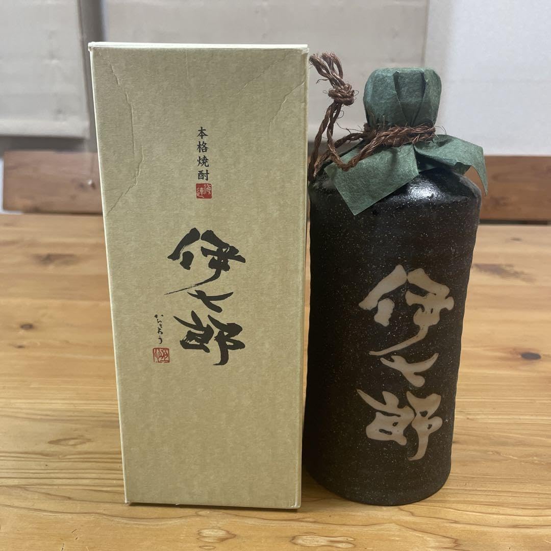 Amazon.co.jp: 芋焼酎 伊七郎 陶器 レア焼酎 : おもちゃ