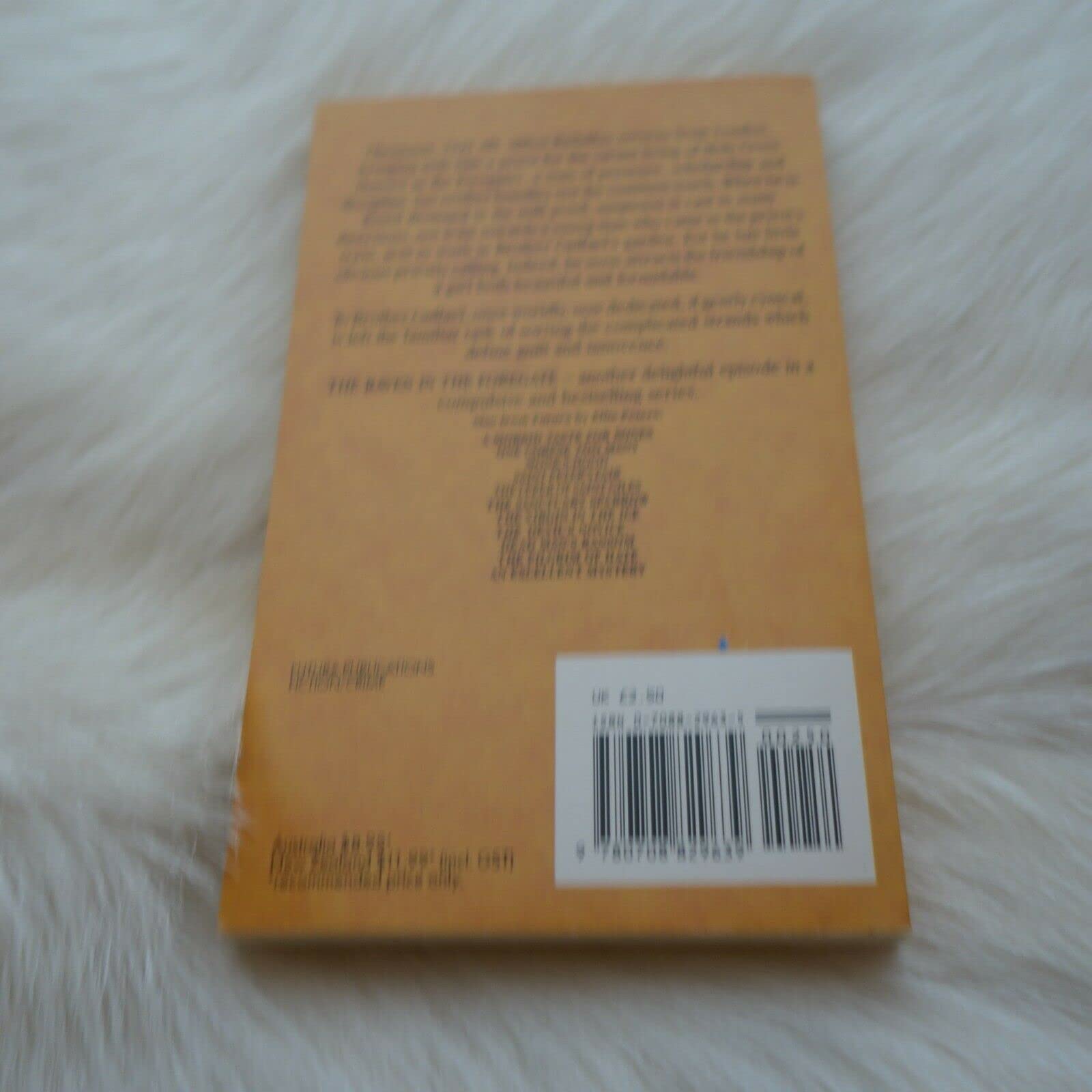 The Raven in the Foregate [Paperback] Peters, Ellis - PT03